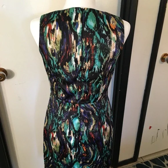 Multicolored high front and back sleeveless dress - Picture 5 of 11
